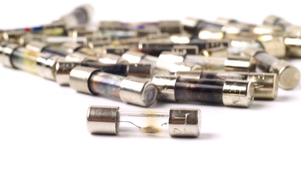 what does a blown fuse look like old and damaged fuses